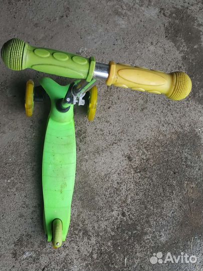 Самокат детский трехколесный