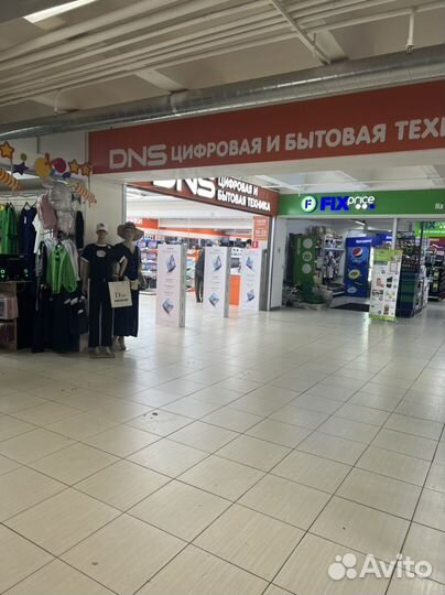 Магазин одежды и аксессуаров