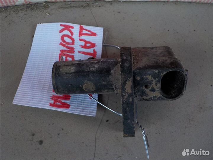 Датчик положени коленчатого вала LADA Priora