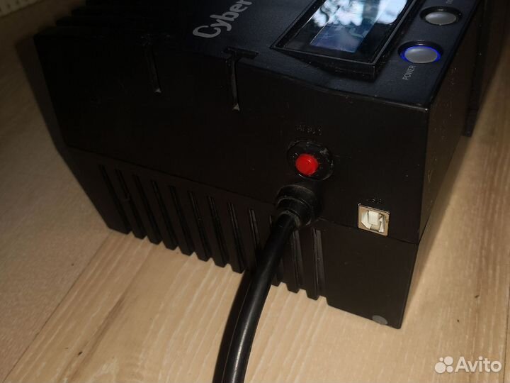 Ибп Cyberpower BR700elcd