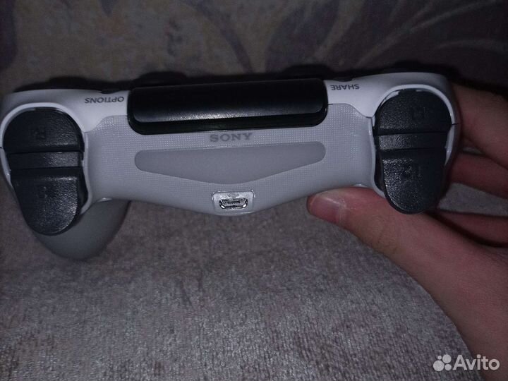 Джостик Sony PS4
