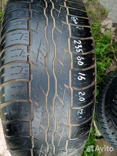 Bridgestone Dueler H/T 687 235/60 R16
