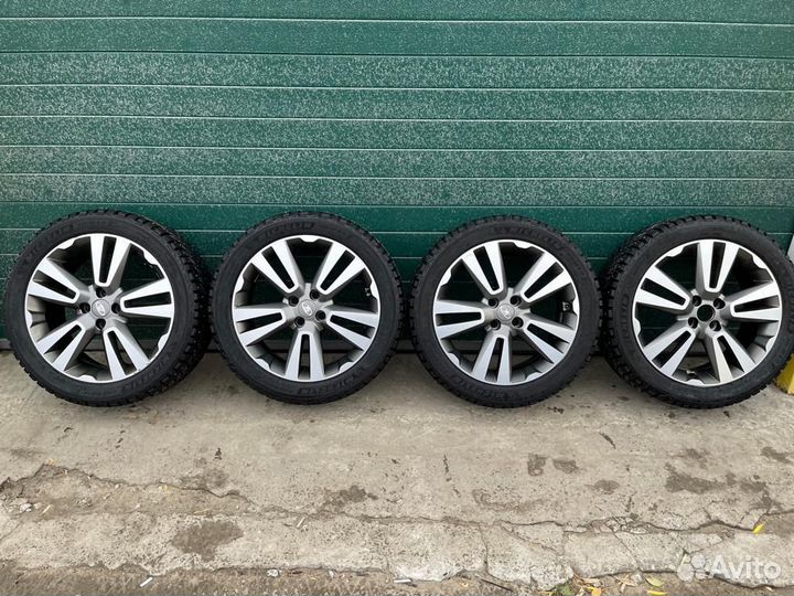 Michelin X-Ice North 4 205/50 R17