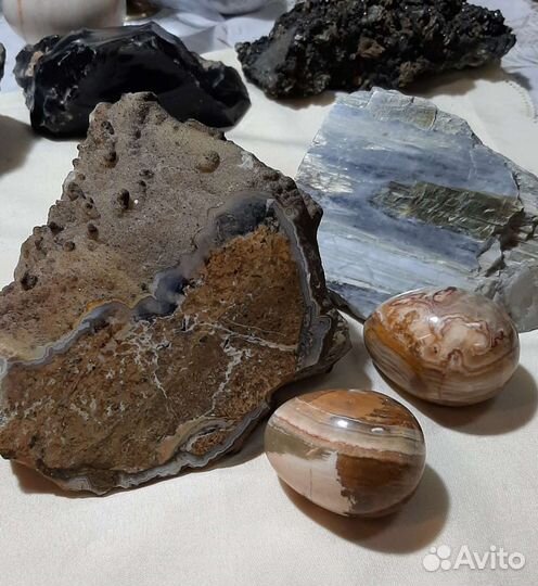 Агат пейзажный,оникс,серпентин в кальците