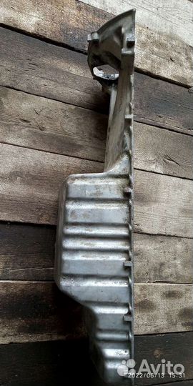 Картер двигателя Мерседес М104