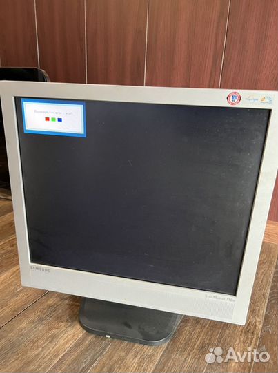 Монитор Samsung