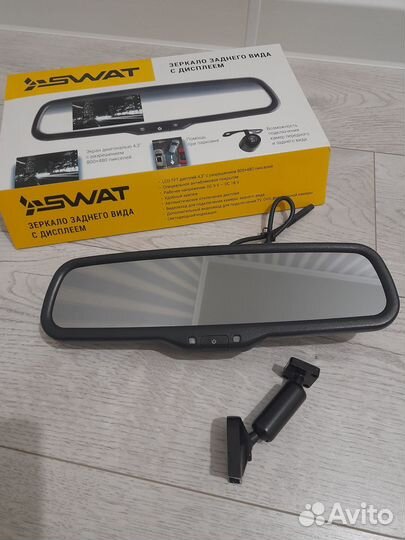 Зеркало заднего вида с монитором