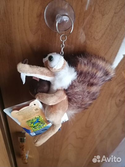 Белка с орешком из м/ф