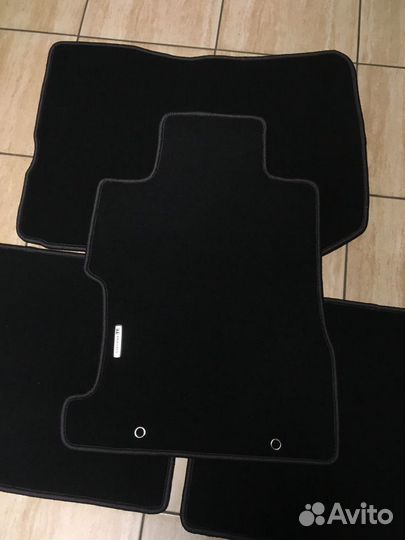 Автоковрики для Honda Civic 4D Велюровые оригинал