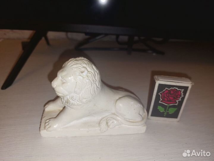 Статуэтка гипсовая