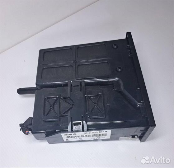 Блок электронный VW Passat (B7) 2011