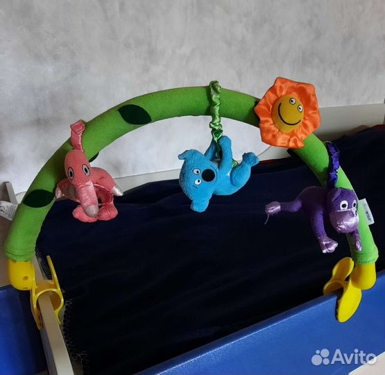 Развивающая дуга на коляску, кроватку