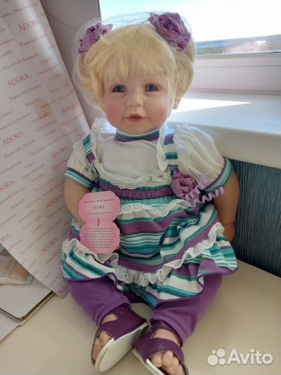 Кукла adora