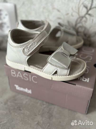 Сандалии для девочки