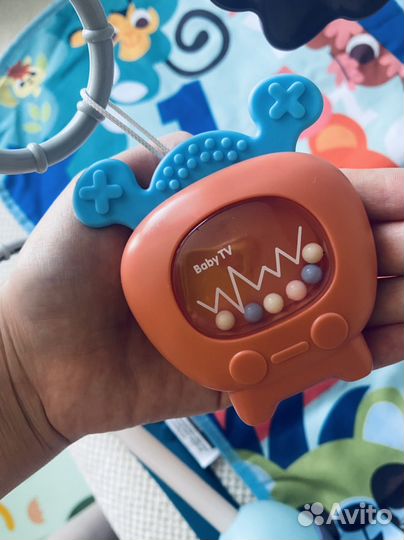 Развивающий коврик с пианино