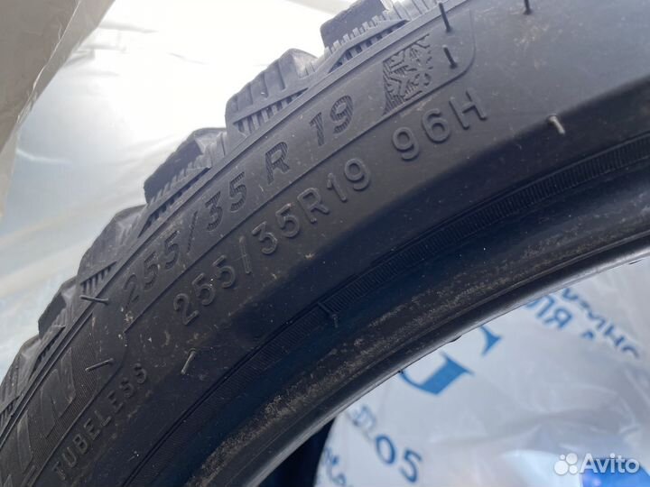 Michelin X-Ice North 4 255/35 R19 и 295/30 R20 101H