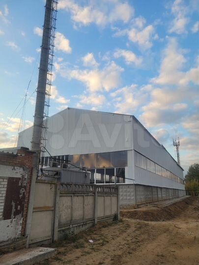 Помещение свободного назначения, 1300 м²