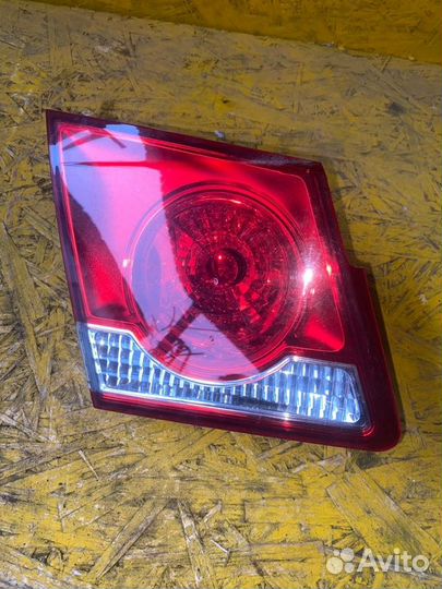 Фонарь левый Chevrolet Cruze Седан 4DR NB 1.6