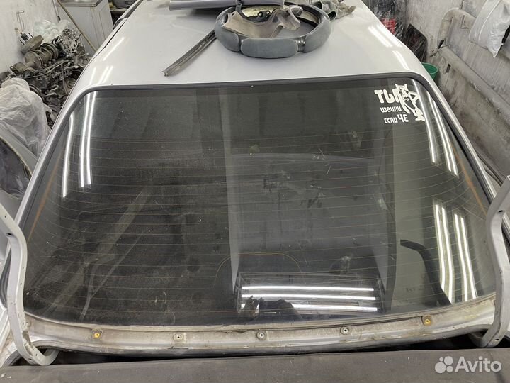 Стекло задние nissan sunny fb14