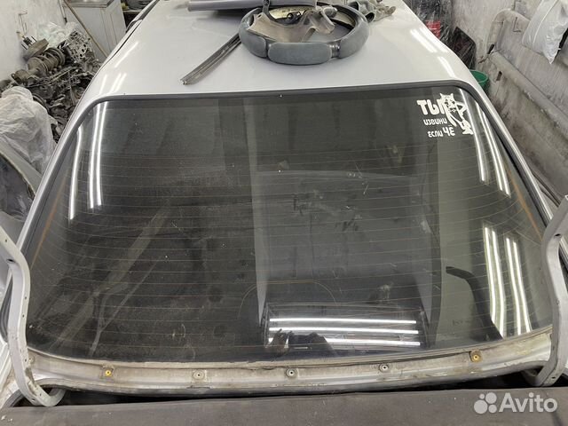 Стекло задние nissan sunny fb14