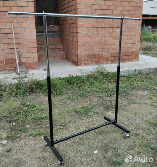 Вешалка для одежды напольная металлическая