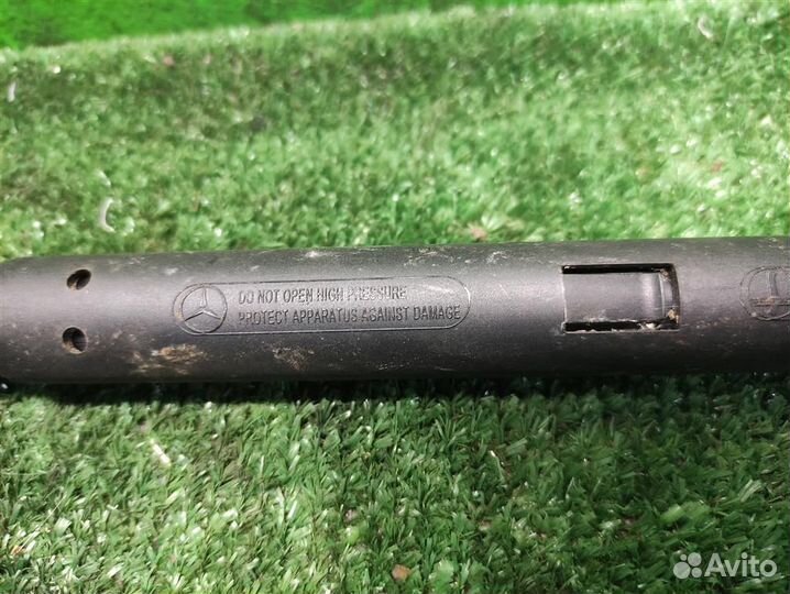 Амортизатор капота Mercedes Benz ML W164 2007