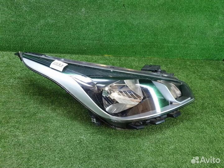 Фара правая Kia Rio