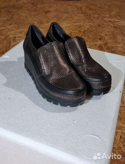 Полоботинки новые