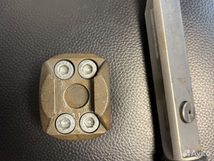 Блокиратор рулевого вала гарант lux люкс М