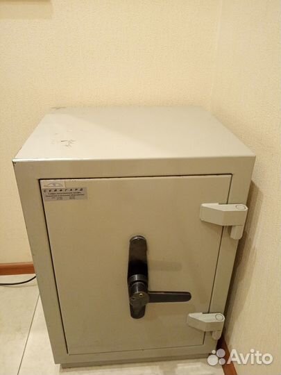 Шкаф металлический сейф кз-0132Т