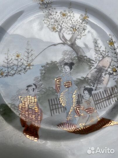 Старинная японская тарелка фарфор очень легкий