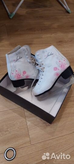 Коньки фигурные женские 38