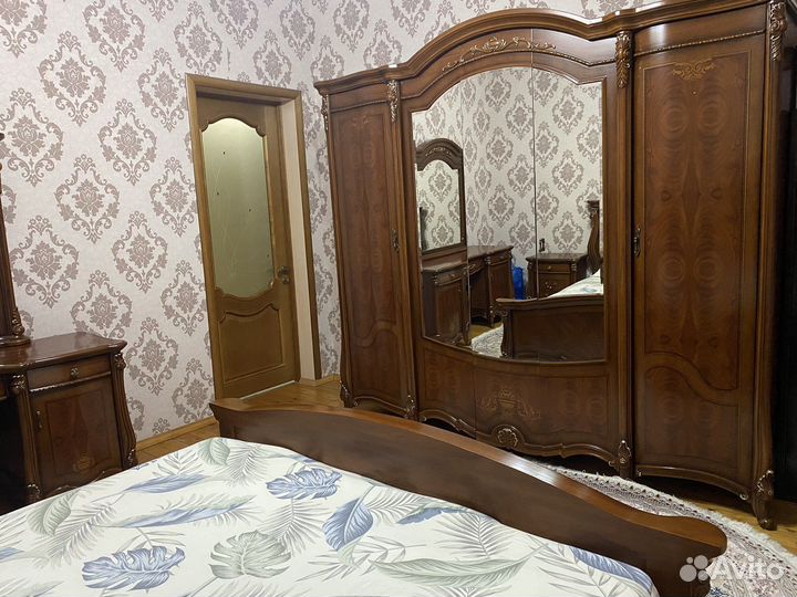 Спальный гарнитур бу