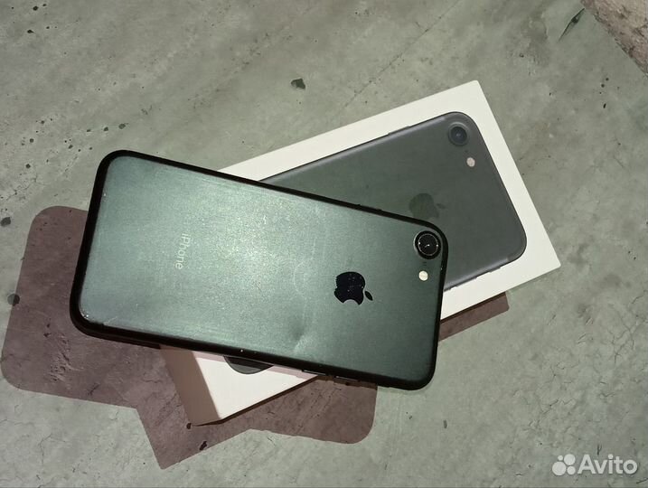 iPhone 7, 32 ГБ