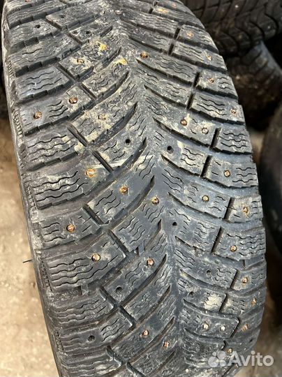 Michelin X-Ice North 4 205/60 R16