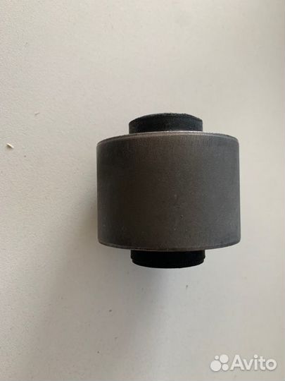 Сайлентблок заднего продольного рычага Mitsubishi