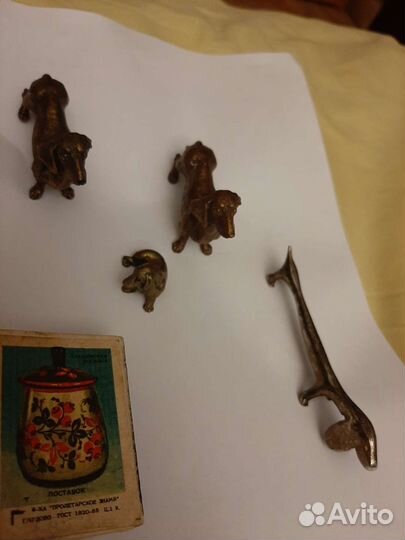 Бронзовые фигурки собачек