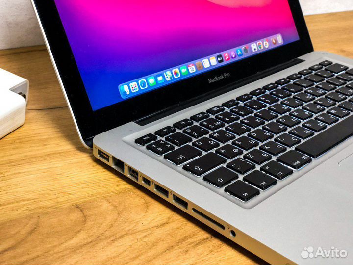 Ноутбук Apple MacBook Pro 13 как новый