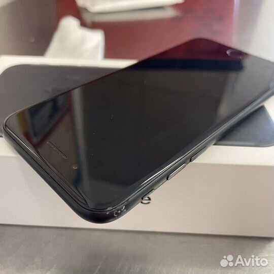 iPhone 7, 32 ГБ