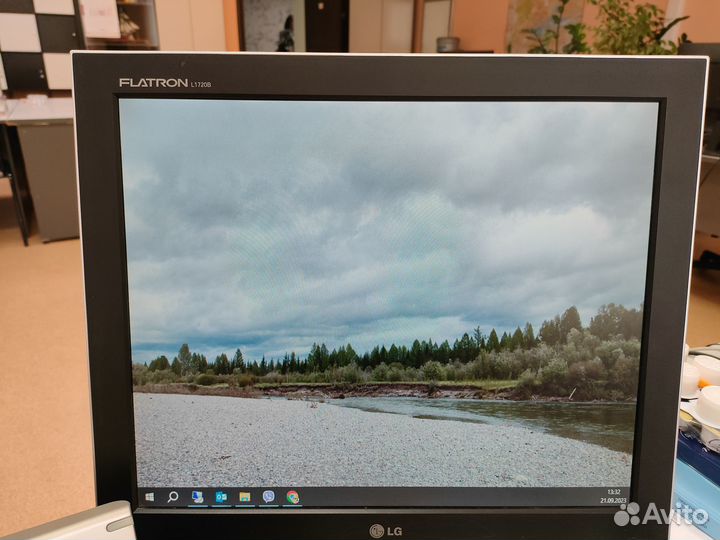 Монитор 17 дюймов для кассы