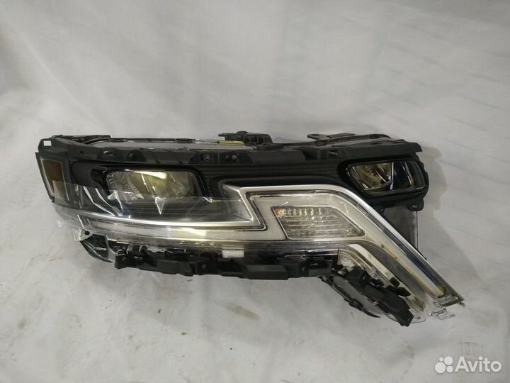 Правая фара KIA carnival 20