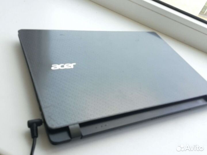 Acer v3