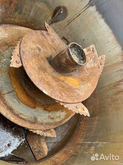 Кормораздатчик Слободской машиностроительный завод АКМ-9, 2016