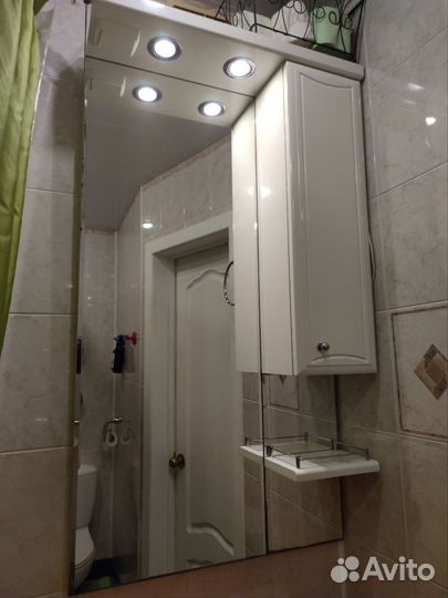 Зеркало со шкафчиком в ванную бу