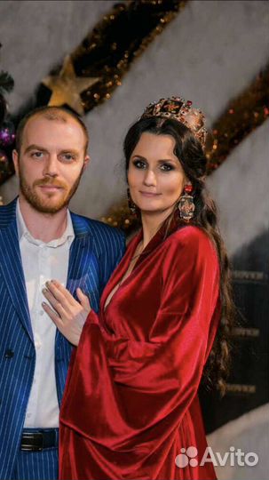Корона и серьги в стиле Dolce & Gabbana