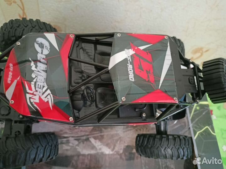 Машина джип на радиоуправлении