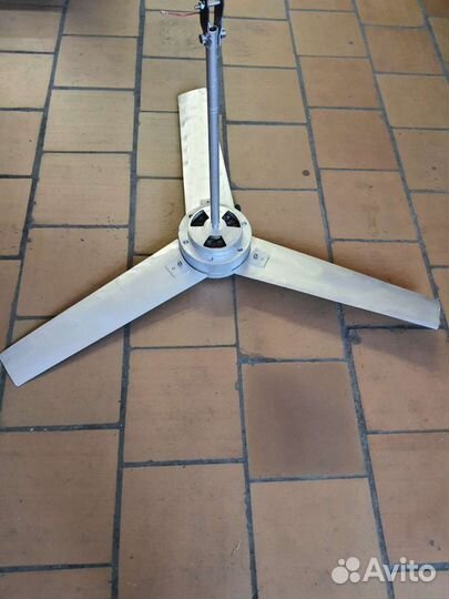 Индустриальный потолочный вентилятор СССР