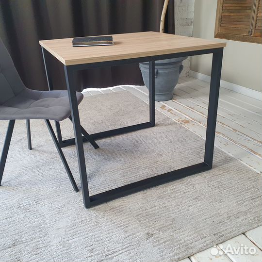 Письменный стол Лофт Дуб 80*80 см. Черные ножки