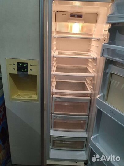 Двухдверный Холодильник Lg. Side by Side