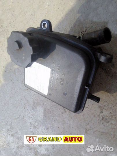 Бачок гидроусилителя Mercedes Benz W204